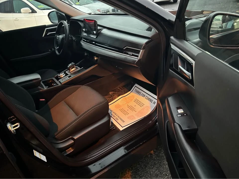 2022 Mitsubishi Outlander - Image 5 of 11