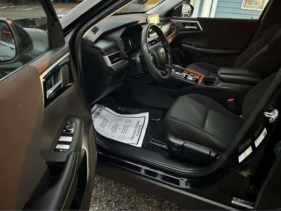 2022 Mitsubishi Outlander - Image 7 of 11