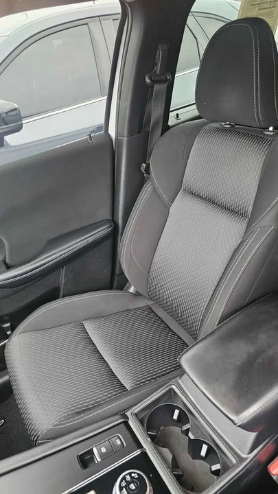 2022 Mitsubishi Outlander - Image 8 of 12