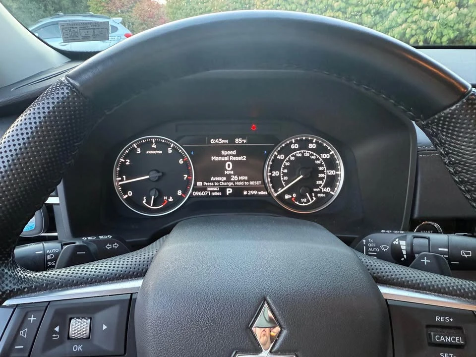 2022 Mitsubishi Outlander - Image 15 of 15