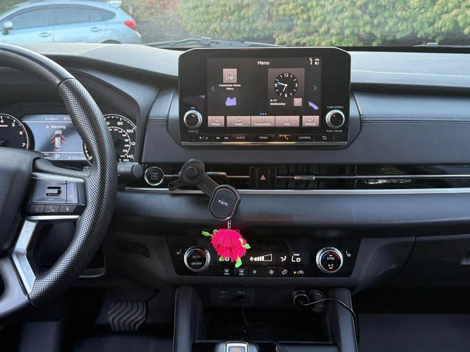 2022 Mitsubishi Outlander - Image 10 of 15