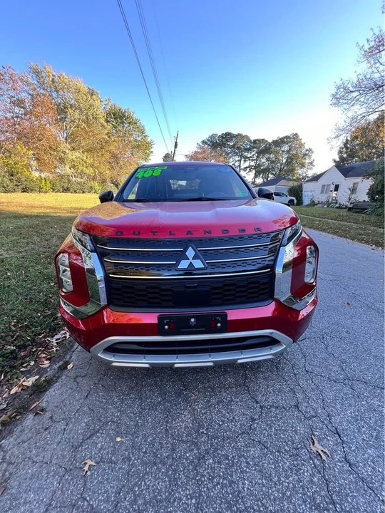 2022 Mitsubishi Outlander - Image 5 of 11