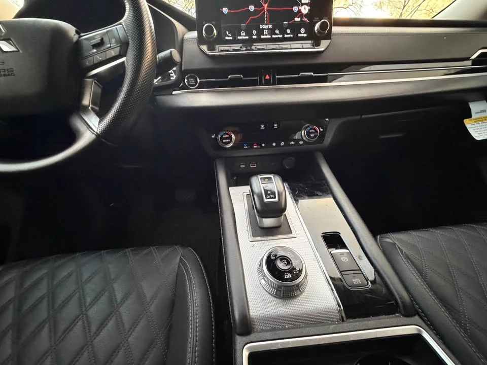 2022 Mitsubishi Outlander - Image 16 of 20