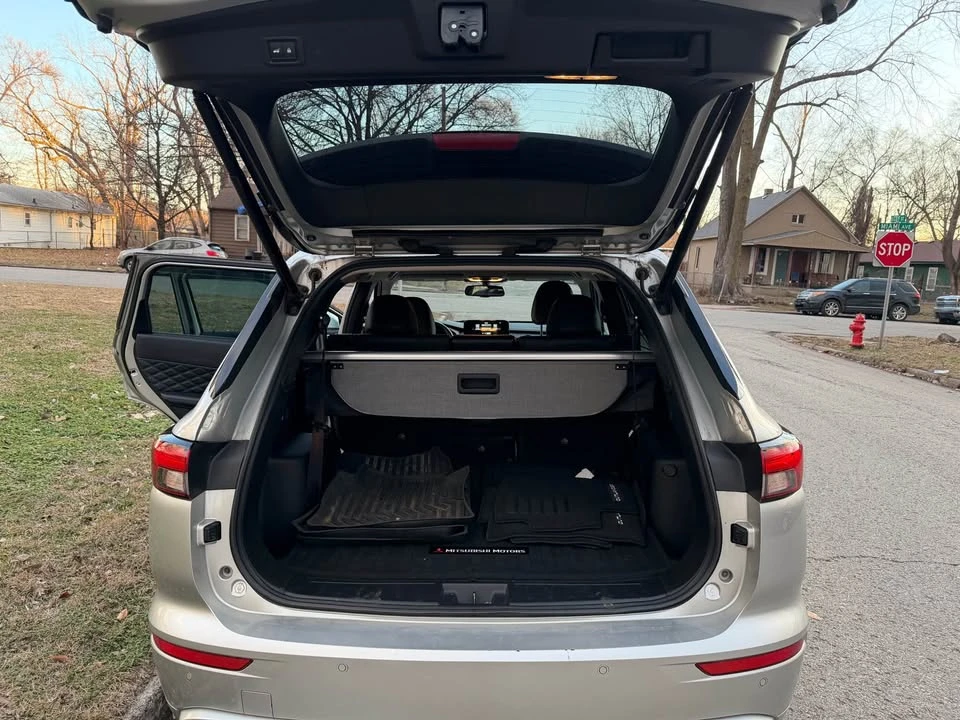 2022 Mitsubishi Outlander - Image 12 of 20
