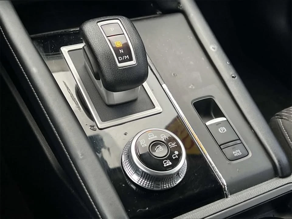 2022 Mitsubishi Outlander - Image 18 of 18