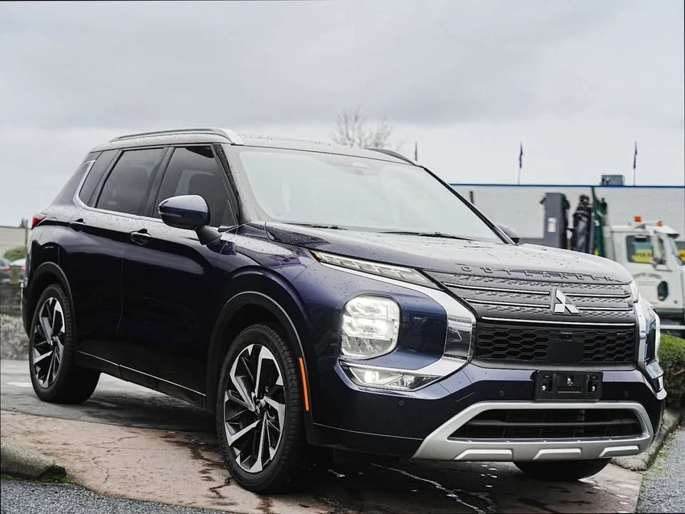 2022 Mitsubishi Outlander - Image 4 of 20