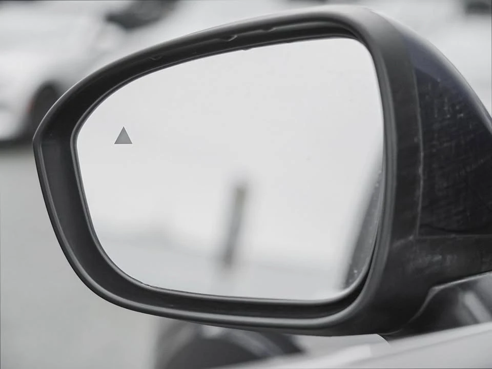 2022 Mitsubishi Outlander - Image 10 of 20