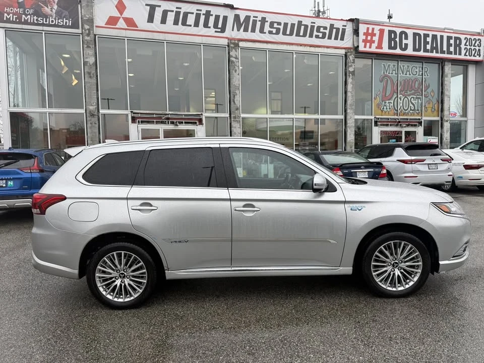 2022 Mitsubishi Outlander - Image 5 of 20