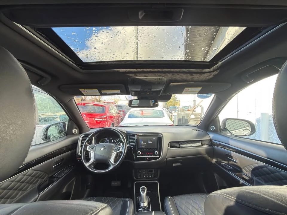 2022 Mitsubishi Outlander - Image 18 of 20