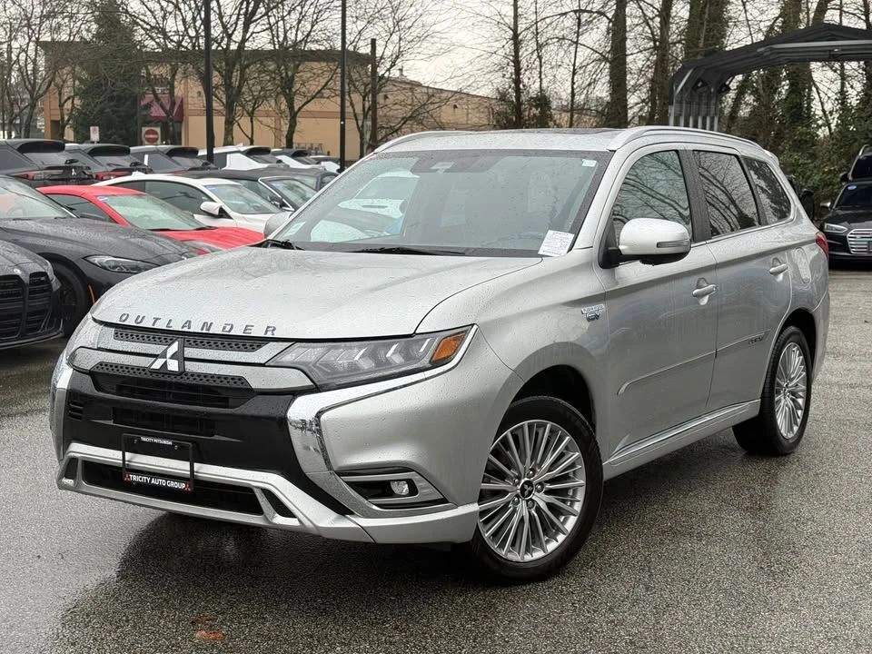 2022 Mitsubishi Outlander - Image 9 of 20