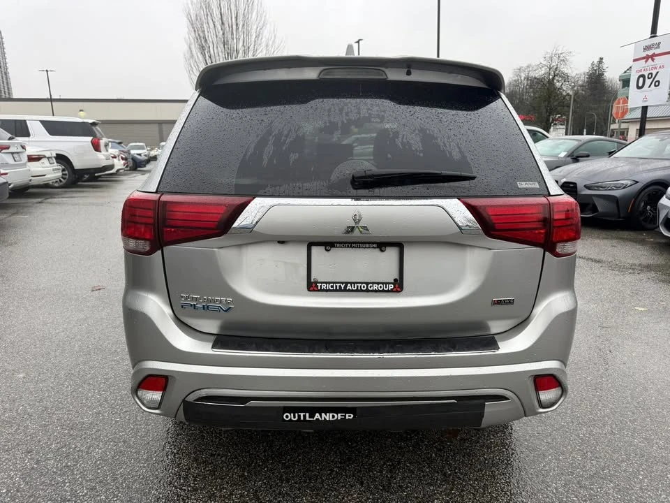 2022 Mitsubishi Outlander - Image 7 of 20
