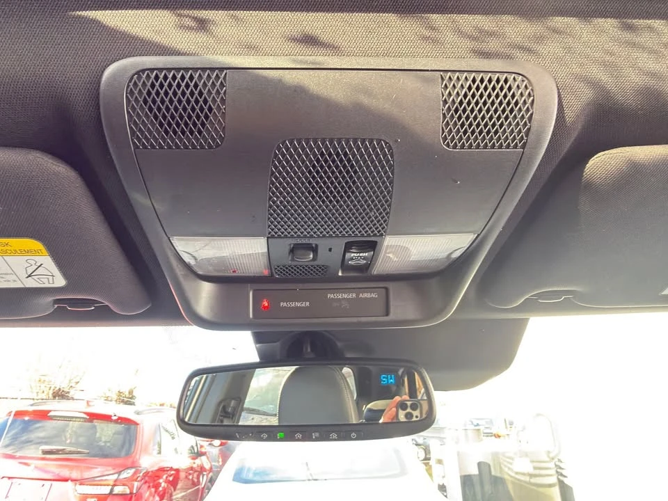 2022 Mitsubishi Outlander - Image 17 of 20