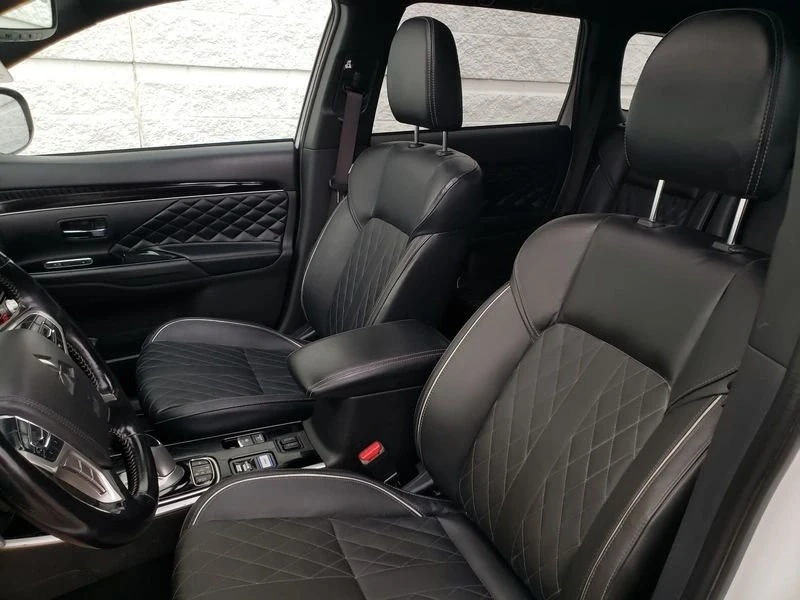 2022 Mitsubishi Outlander - Image 7 of 20
