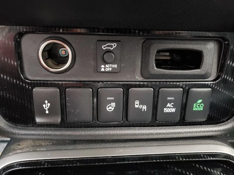 2022 Mitsubishi Outlander - Image 16 of 20