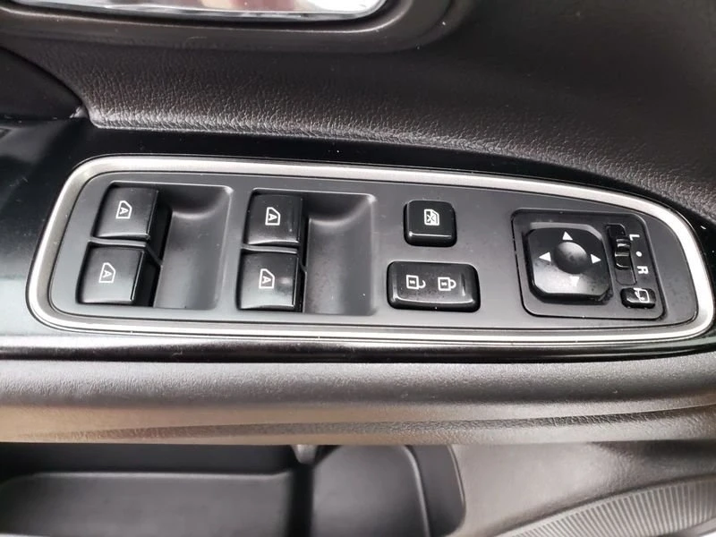 2022 Mitsubishi Outlander - Image 10 of 20
