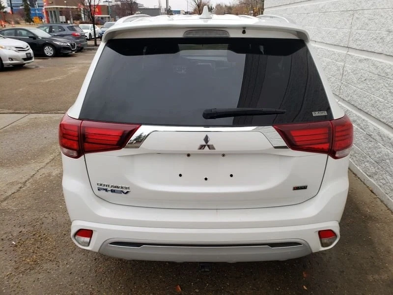 2022 Mitsubishi Outlander - Image 5 of 20
