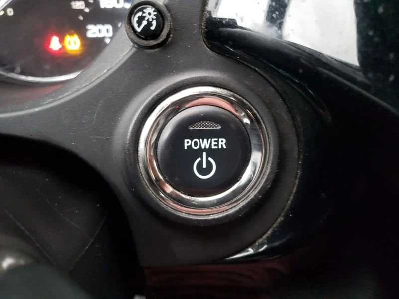 2022 Mitsubishi Outlander - Image 15 of 20