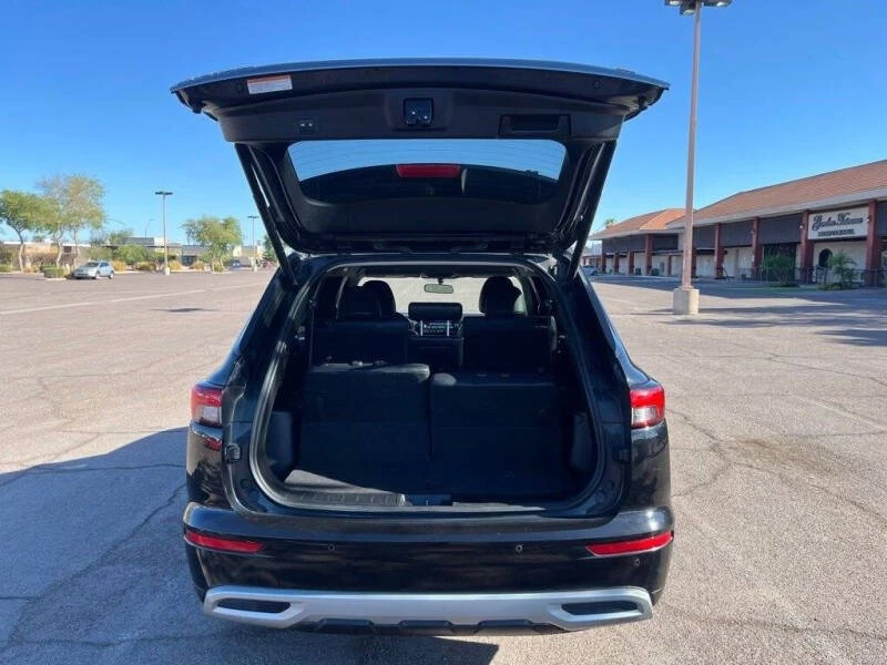 2022 Mitsubishi Outlander - Image 4 of 14