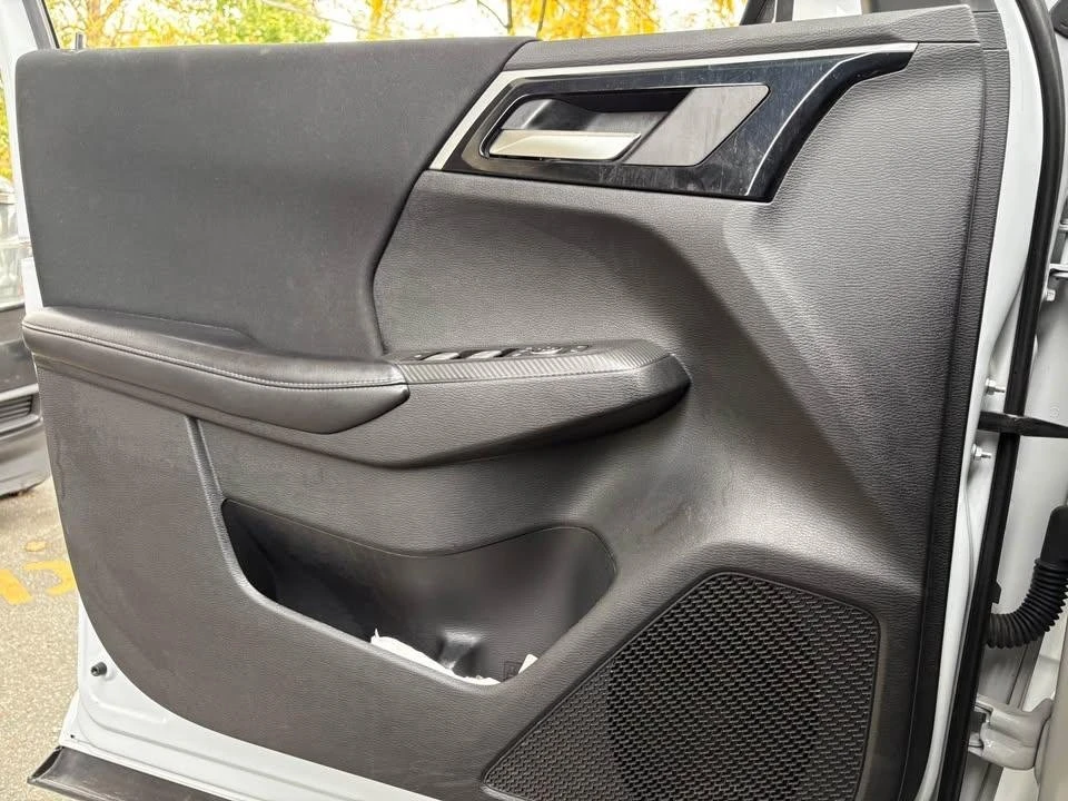 2022 Mitsubishi Outlander - Image 7 of 16