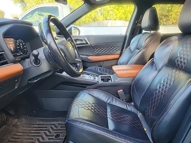 2022 Mitsubishi Outlander - Image 6 of 9