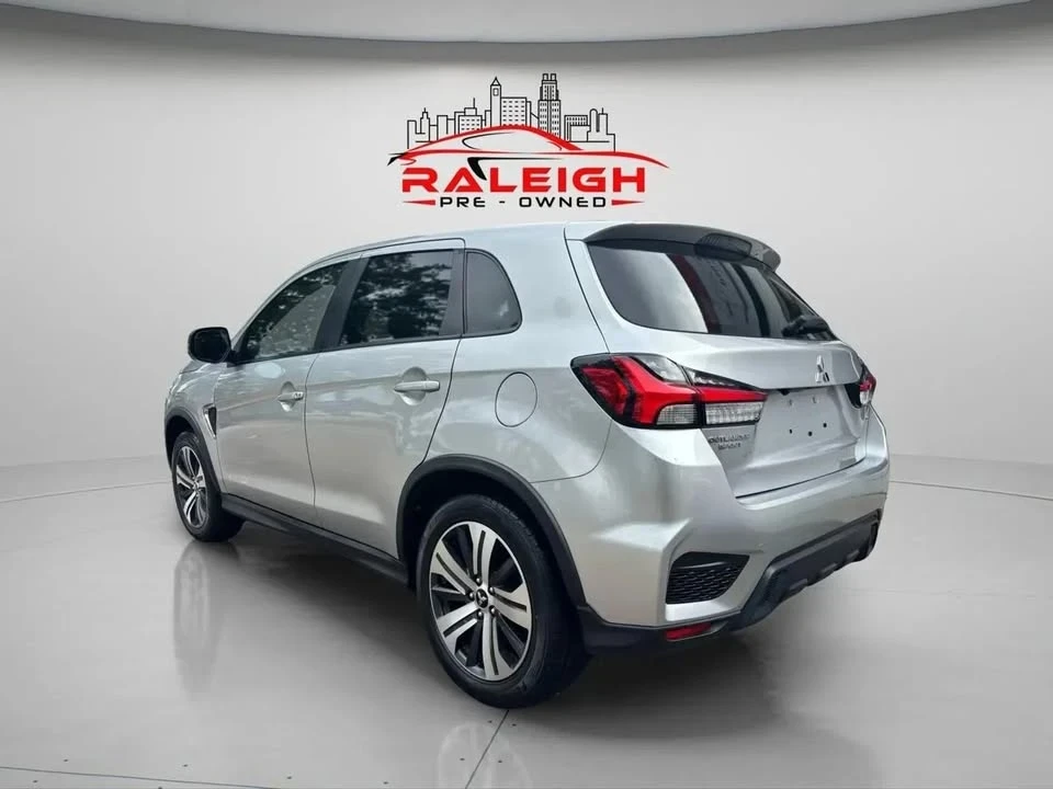 2022 Mitsubishi Outlander - Image 4 of 19