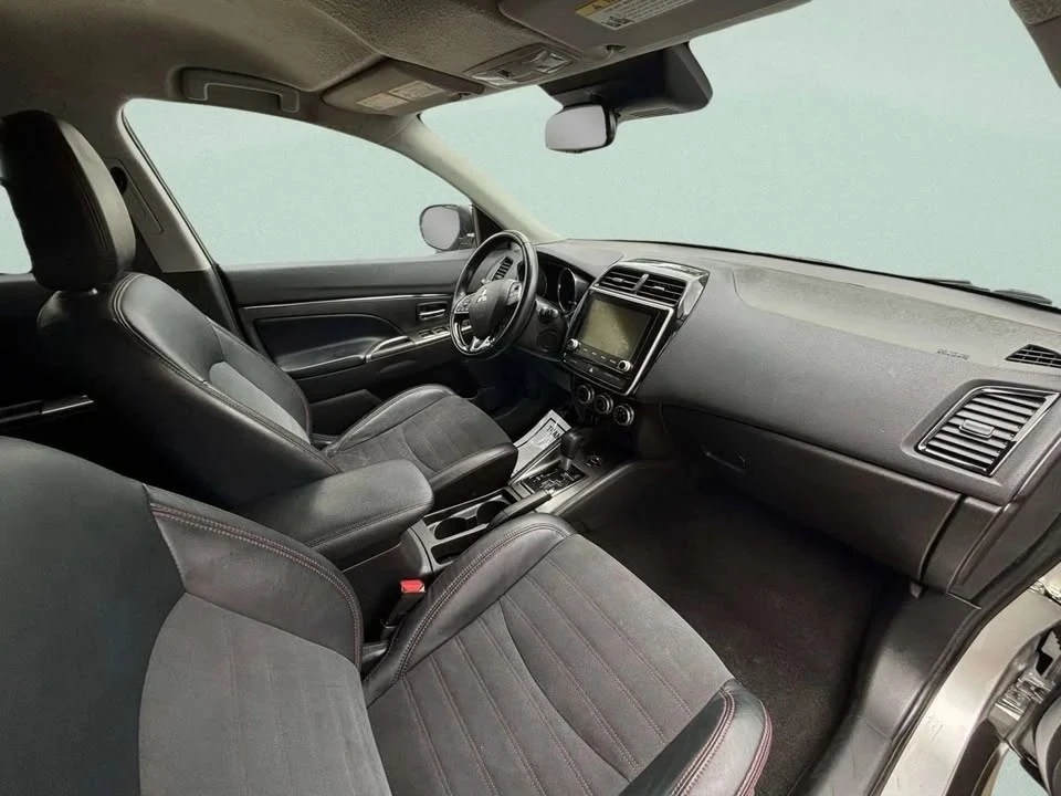 2022 Mitsubishi Outlander - Image 10 of 19