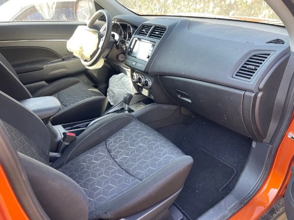 2022 Mitsubishi Outlander Sport - Image 12 of 17