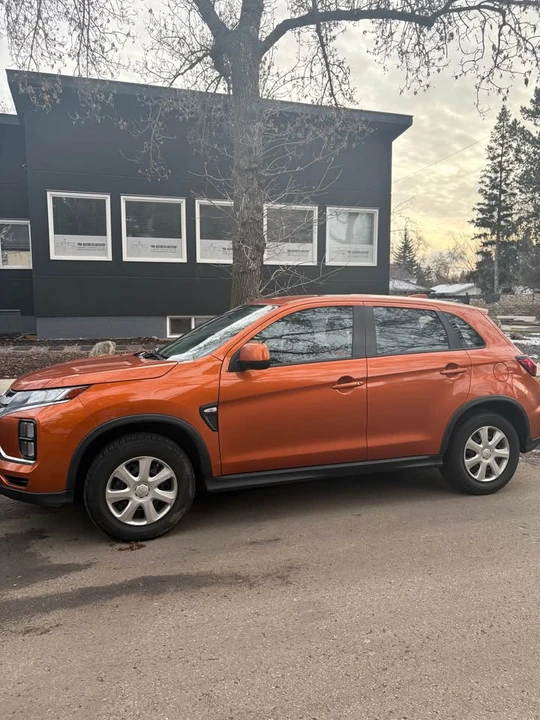2022 Mitsubishi RVR - Image 2 of 4