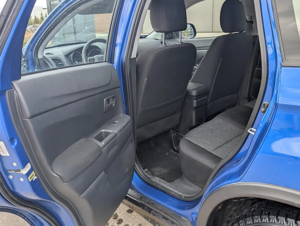 2022 Mitsubishi RVR - Image 6 of 10