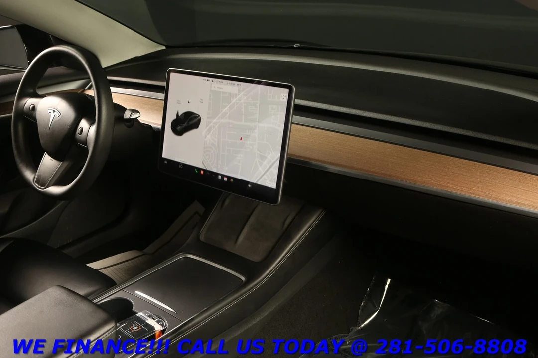 2022 Tesla Model 3 Performance - Image 19 of 21