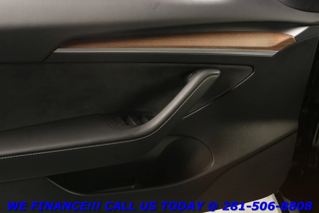 2022 Tesla Model 3 Performance - Image 9 of 21
