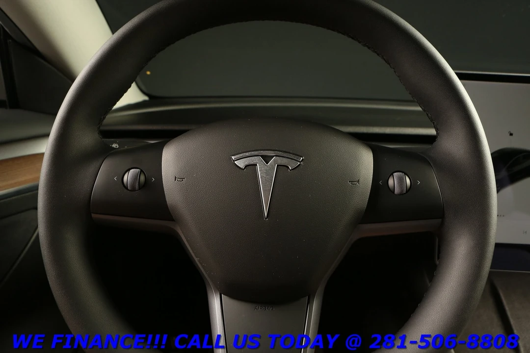 2022 Tesla Model 3 Performance - Image 14 of 21
