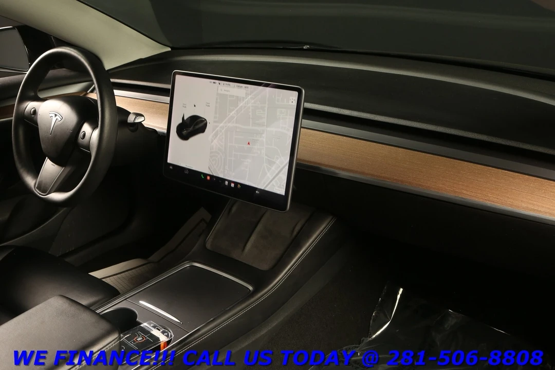 2022 Tesla Model 3 Performance - Image 19 of 21