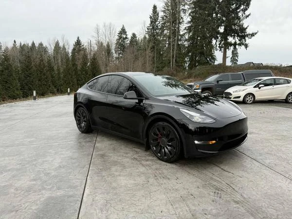2022 Tesla Model Y Performance - Image 3 of 13