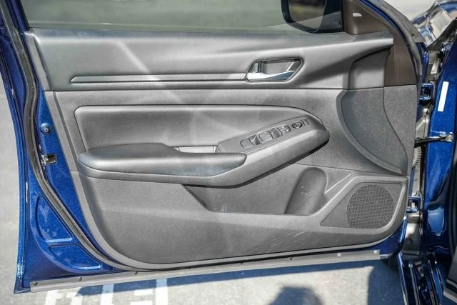2022 Nissan Altima 6th Gen - Image 19 of 21