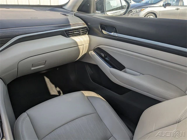 2022 Nissan Altima 6th Gen - Image 16 of 21