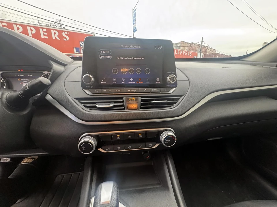 2022 Nissan Altima 6th Gen - Image 9 of 21