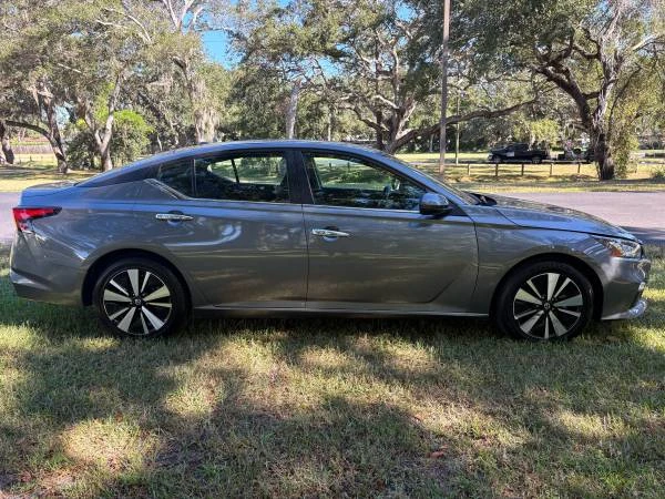 2022 Nissan Altima 6th Gen - Image 2 of 11