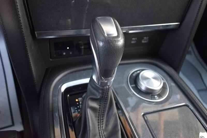 2022 Nissan Armada - Image 20 of 21