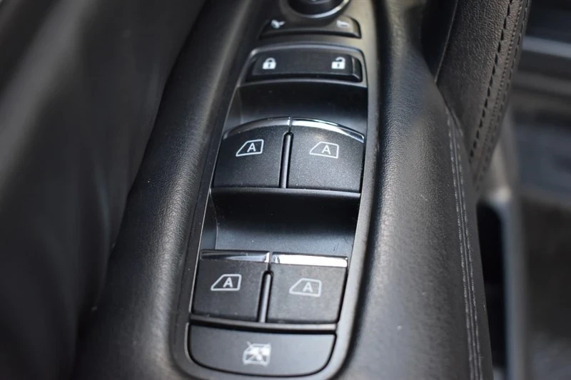 2022 Nissan Armada - Image 17 of 21