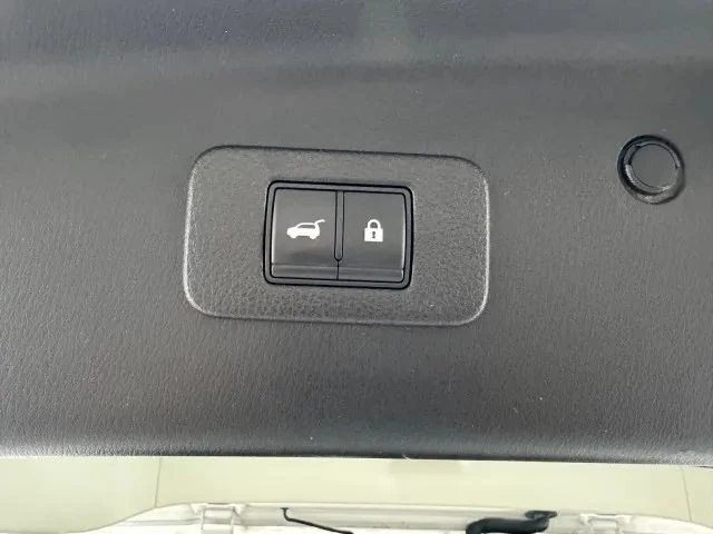2022 Nissan Armada - Image 10 of 12