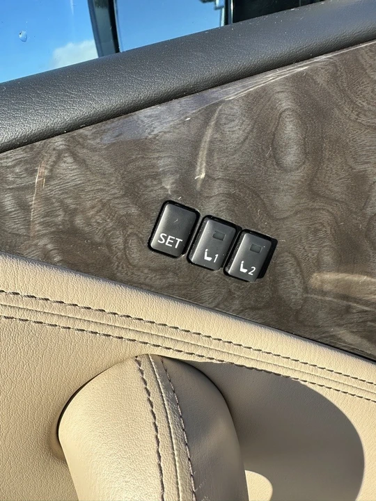 2022 Nissan Armada - Image 12 of 12