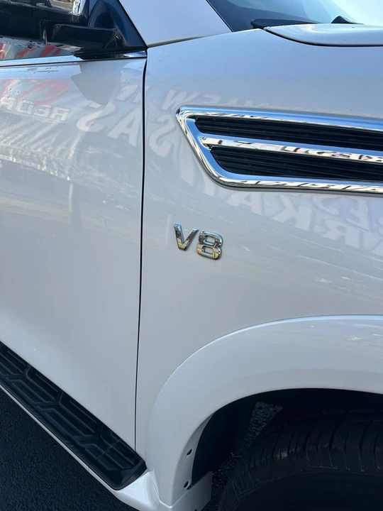 2022 Nissan Armada - Image 8 of 12