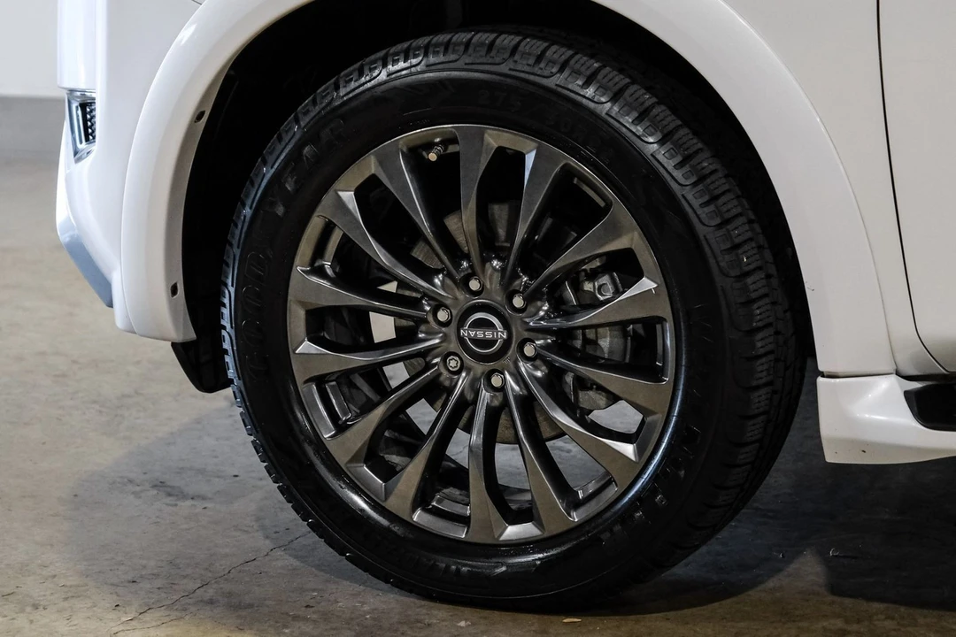 2022 Nissan Armada - Image 8 of 12