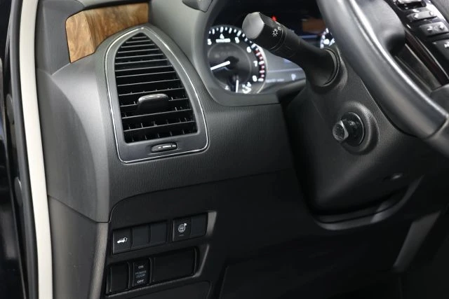 2022 Nissan Armada - Image 18 of 21