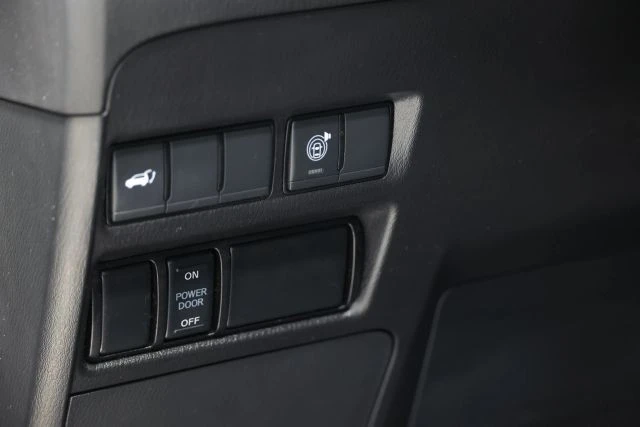 2022 Nissan Armada - Image 19 of 21