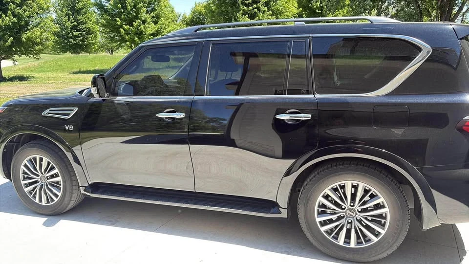 2022 Nissan Armada - Image 2 of 9