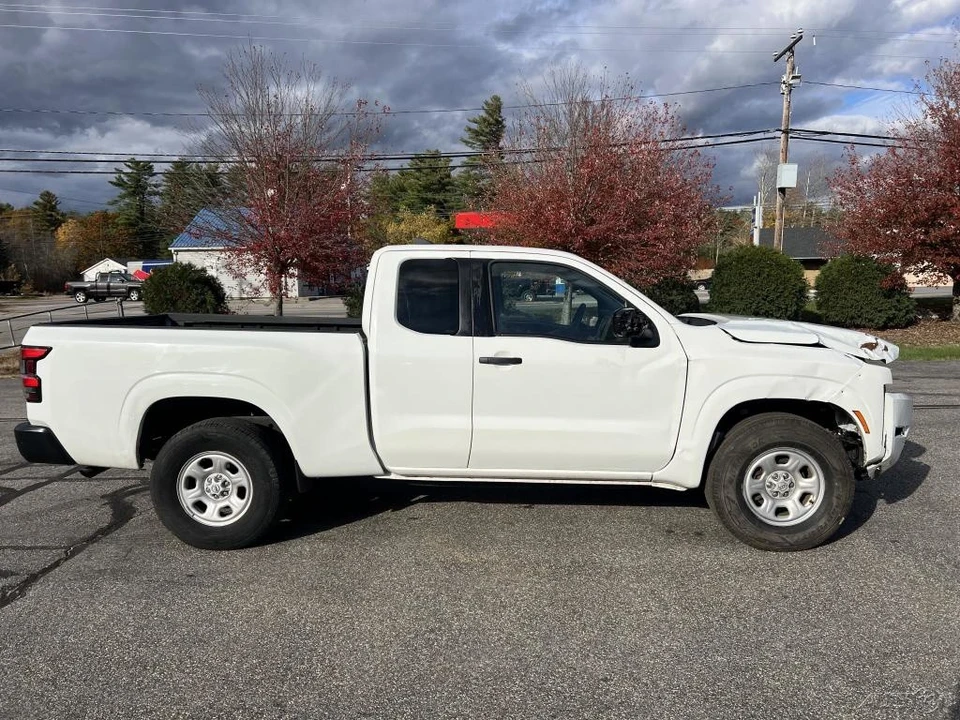 2022 Nissan Frontier 3rd Gen - Image 2 of 12