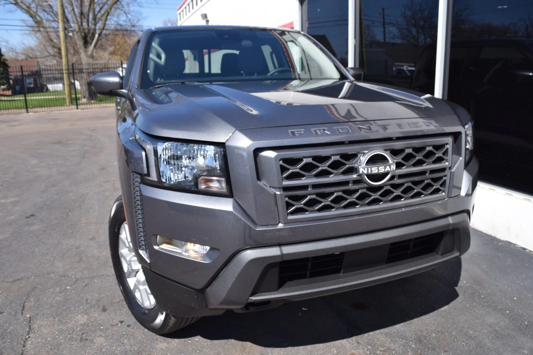 2022 Nissan Frontier 3rd Gen - Image 2 of 21
