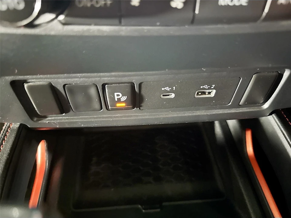2022 Nissan Frontier 3rd Gen - Image 14 of 31